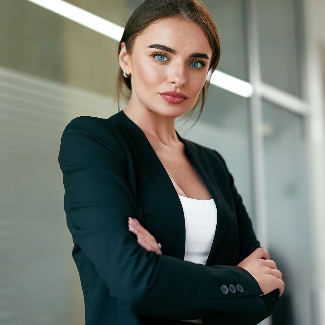 Power dressing - co oznacza? Najważniejsze zasady eleganckiego stylu kobiet sukcesu!